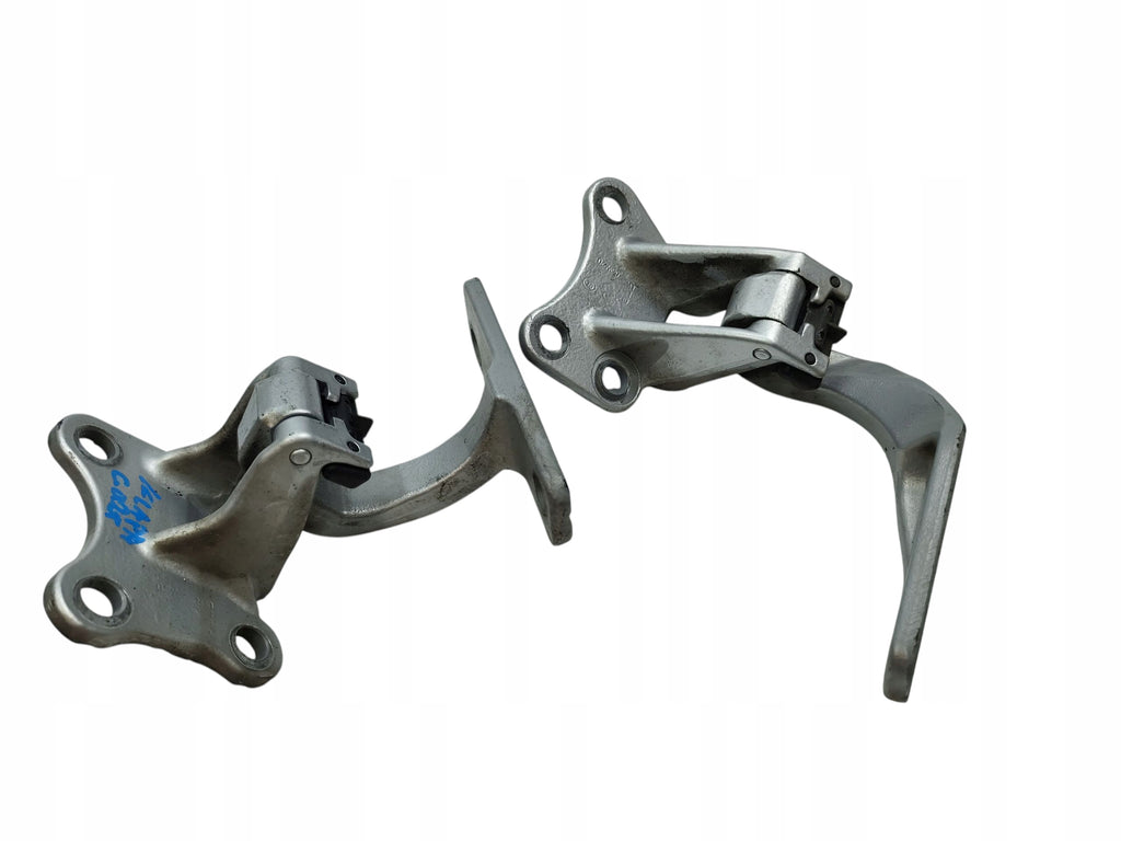 TAILGATE HINGES REAR LAND ROVER DEFENDER II L663
