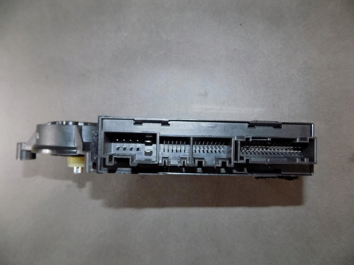 TOUAREG 7L WINDSHIELD MOTOR LEFT FRONT 7L0959793A