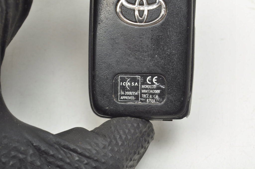 TOYOTA AURIS AND KEY PILOT MR4134