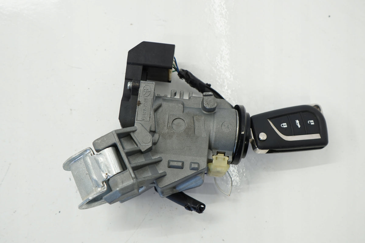 TOYOTA AURIS II E18 LIFT IGNITION KEY 1.6D 45020-0205