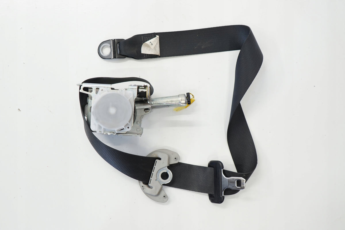 TOYOTA AURIS II E18 LIFT SEAT BELT RIGHT FRONT 7P1770-P