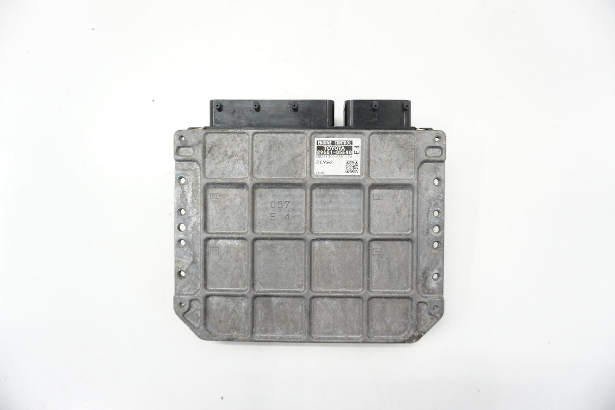 TOYOTA AVENSIS T27 ENGINE CONTROLLER 2.0B 89661-05E40