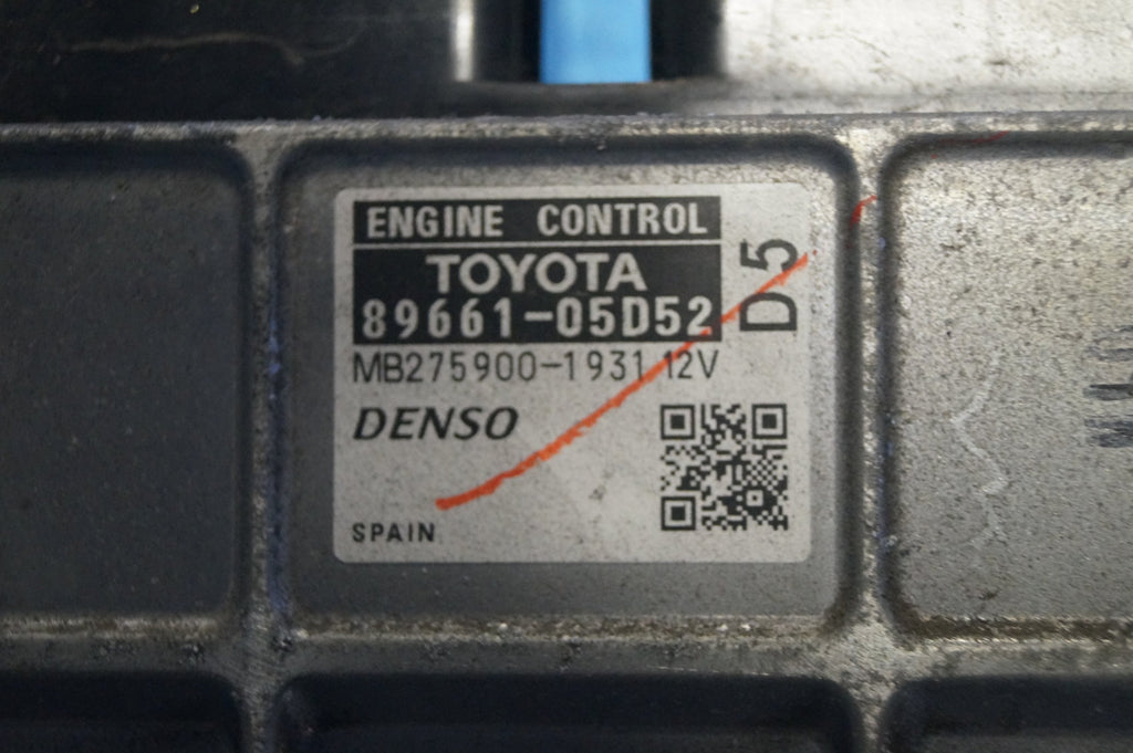 TOYOTA AVENSIS T27 ENGINE CONTROLLER 2.2 D4D 89661-05D52