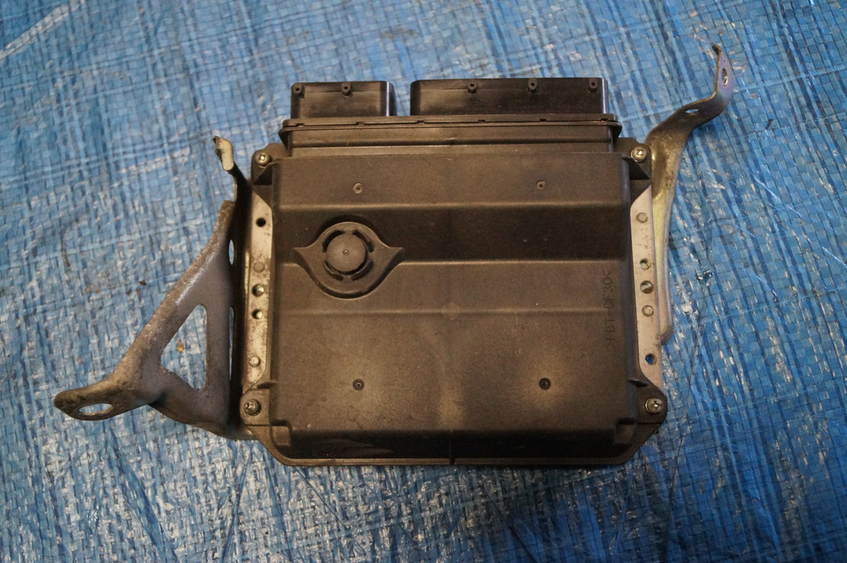 TOYOTA AVENSIS T27 ENGINE CONTROLLER 2.2 D4D 89661-05D52
