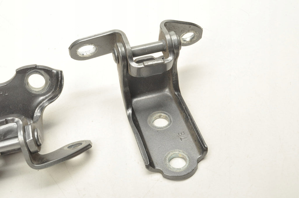 TOYOTA BZ4X DOOR HINGES LEFT REAR SET