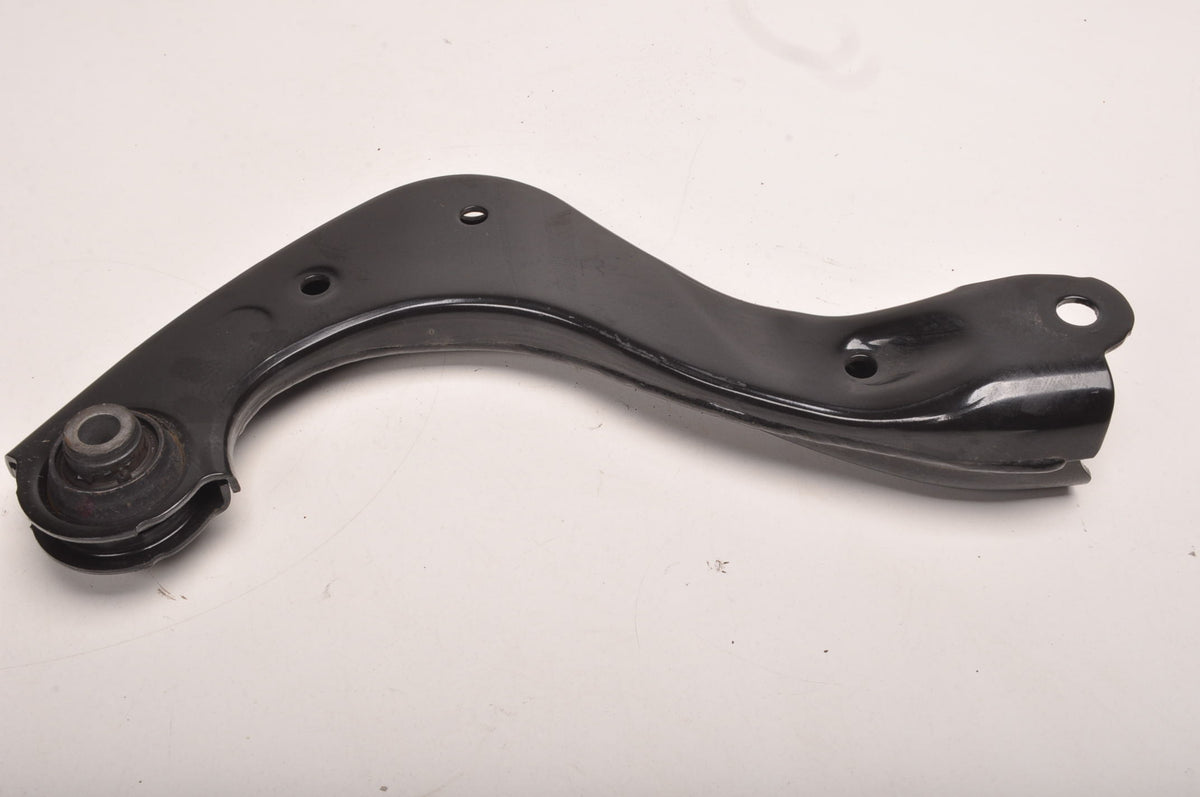 TOYOTA C-HR II CONTROL ARM RIGHT REAR 25R