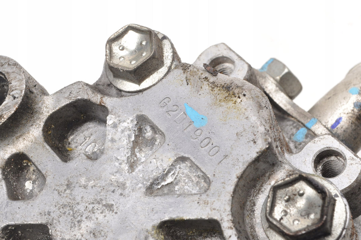 TOYOTA HILUX VIII 2.4 D-4D POWER STEERING PUMP