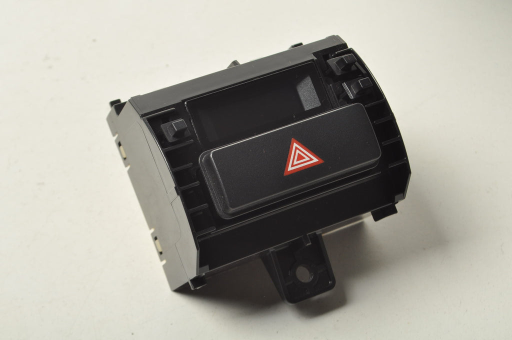 TOYOTA HILUX VIII EMERGENCY LIGHT SWITCH 75H321