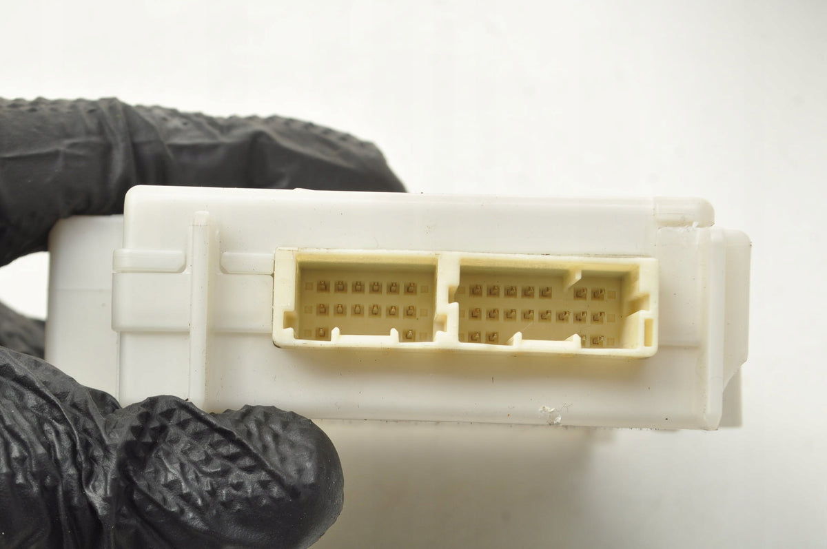 TOYOTA HILUX VIII MODULE DRIVER 89221-F0021