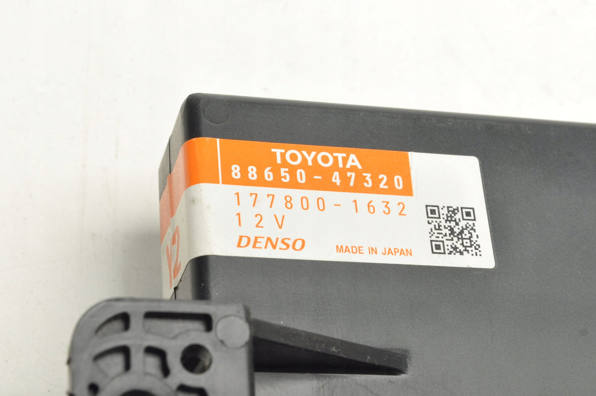 TOYOTA PRIUS III AIR CONDITIONING CONTROLLER MODULE 88650-47320