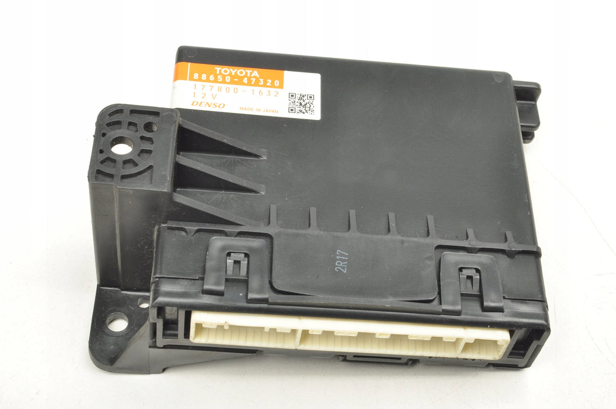 TOYOTA PRIUS III AIR CONDITIONING CONTROLLER MODULE 88650-47320