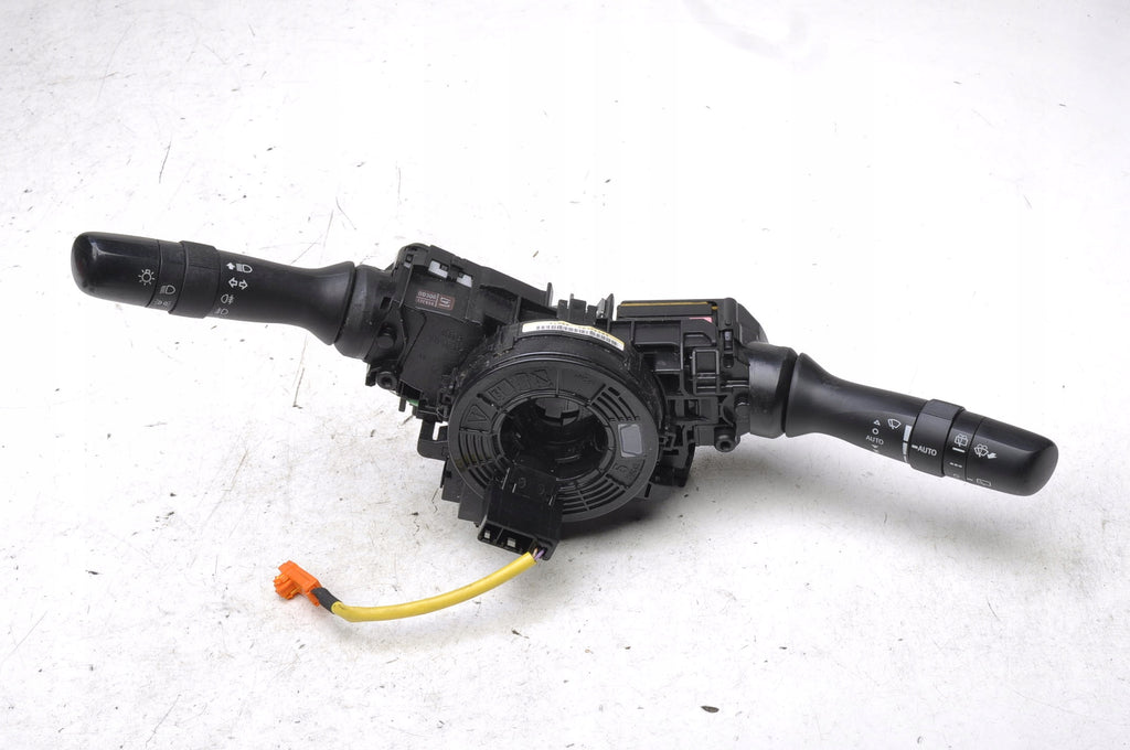 TOYOTA YARIS III COMBINED SWITCH 0D300 17F938