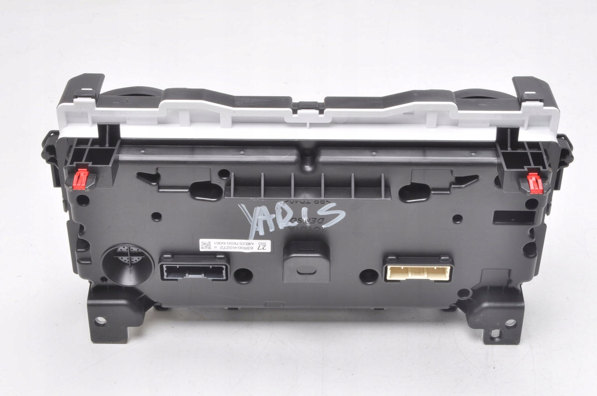 TOYOTA YARIS IV 1.5 HYBRID COUNTER CLOCKS ANGLIK 83800-K0272
