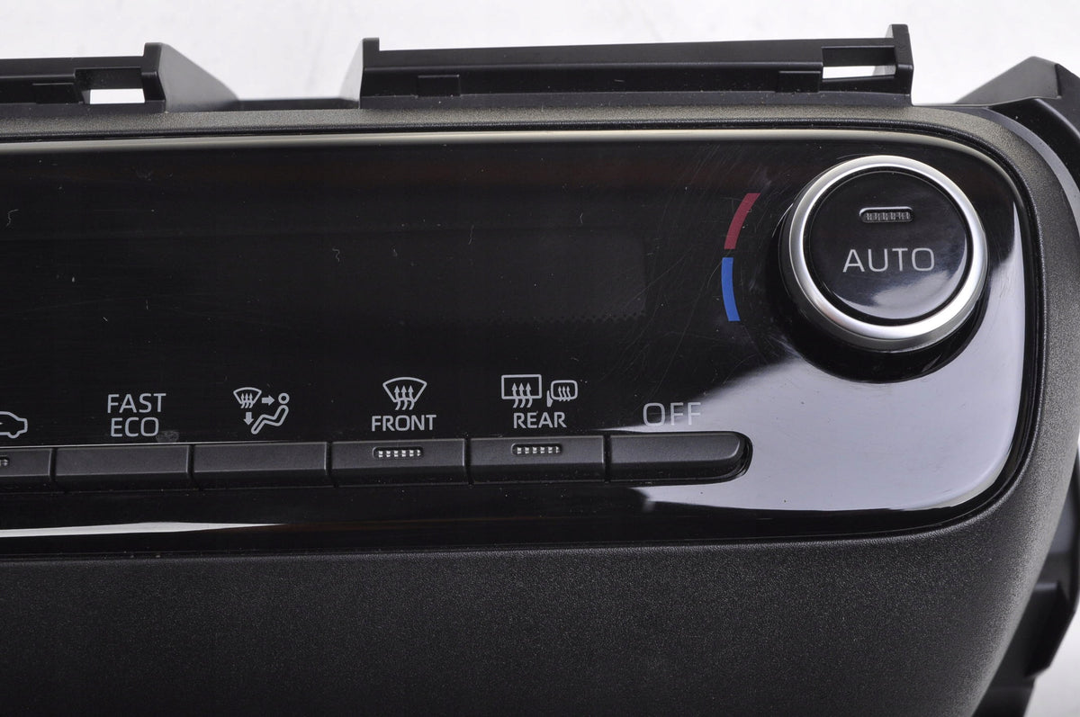 TOYOTA YARIS IV AIR CONDITIONING PANEL 55900-K0260