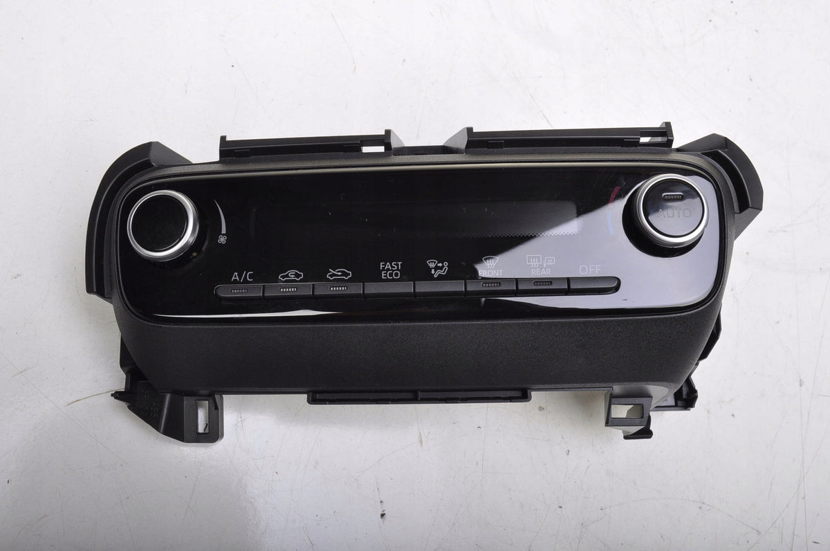 TOYOTA YARIS IV AIR CONDITIONING PANEL 55900-K0260