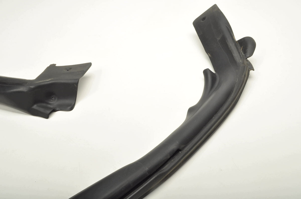 TOYOTA YARIS IV GR DOOR SEAL LEFT 581B-X02