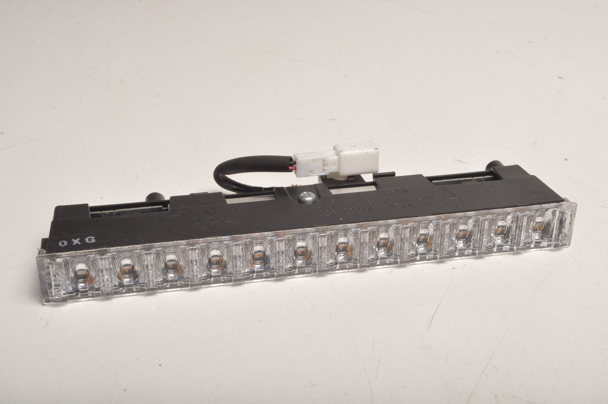 TOYOTA YARIS IV LIGHT STOP LAMP