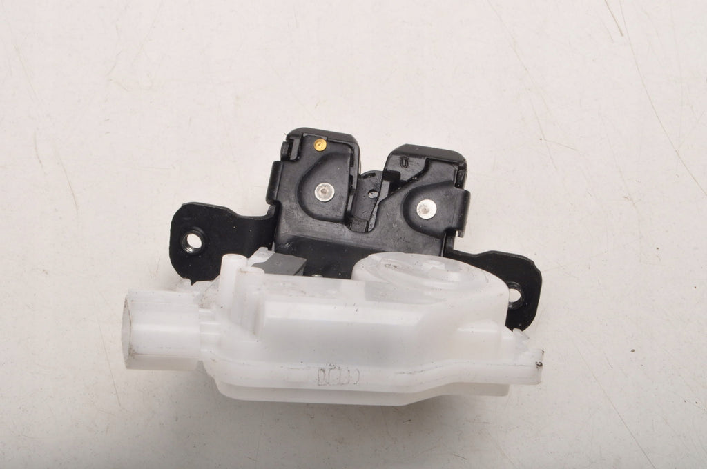 TOYOTA YARIS IV TAILGATE LOCK