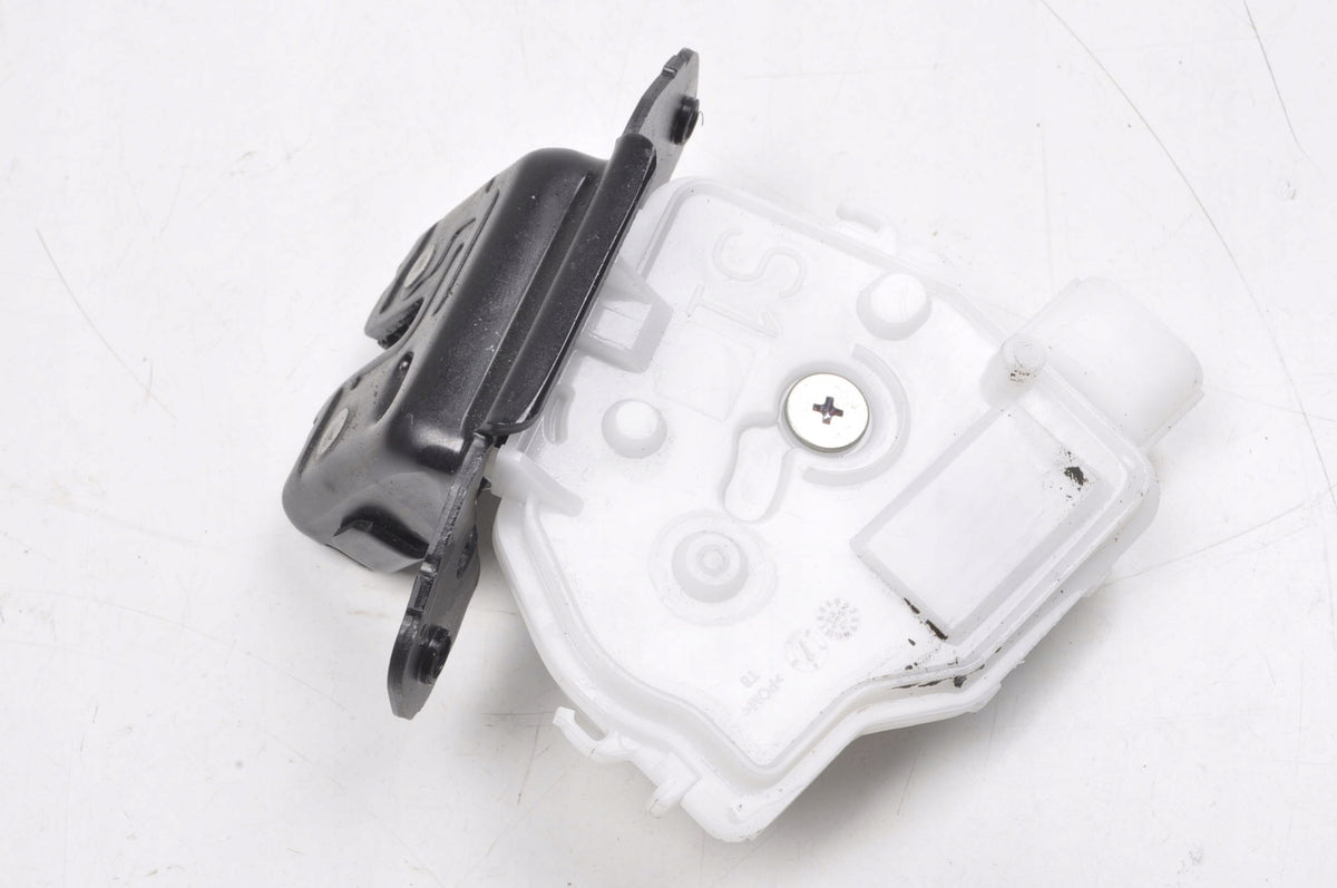 TOYOTA YARIS IV TAILGATE LOCK