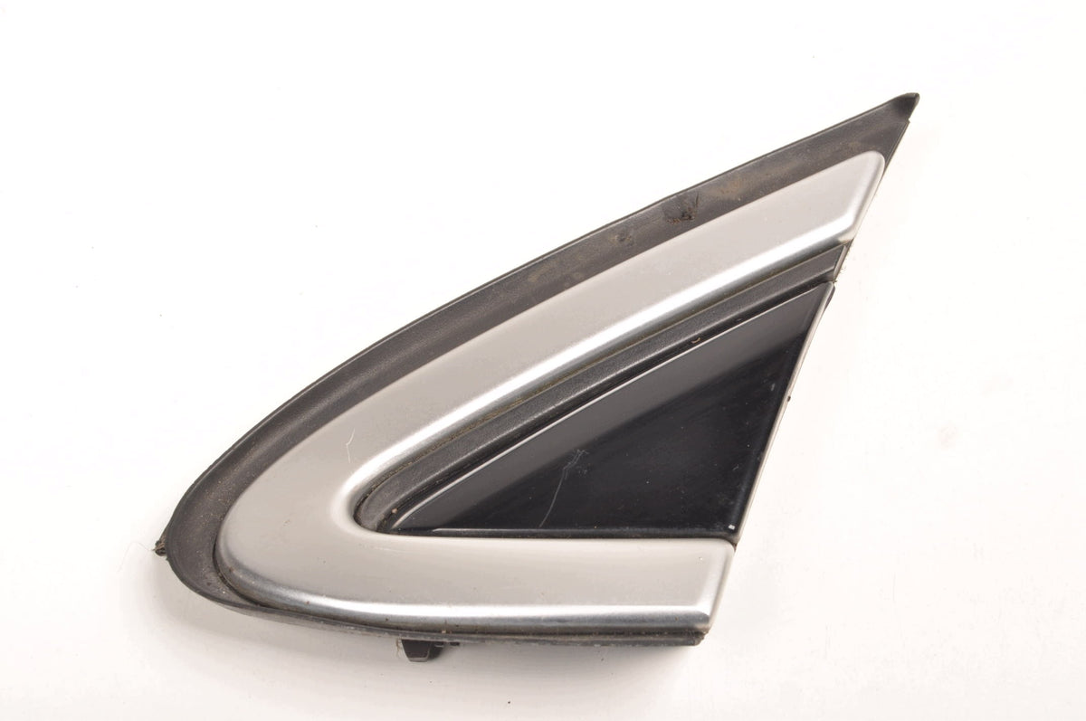 TRIANGLE FENDER GUARD LEFT VOLVO V40 II 31416473