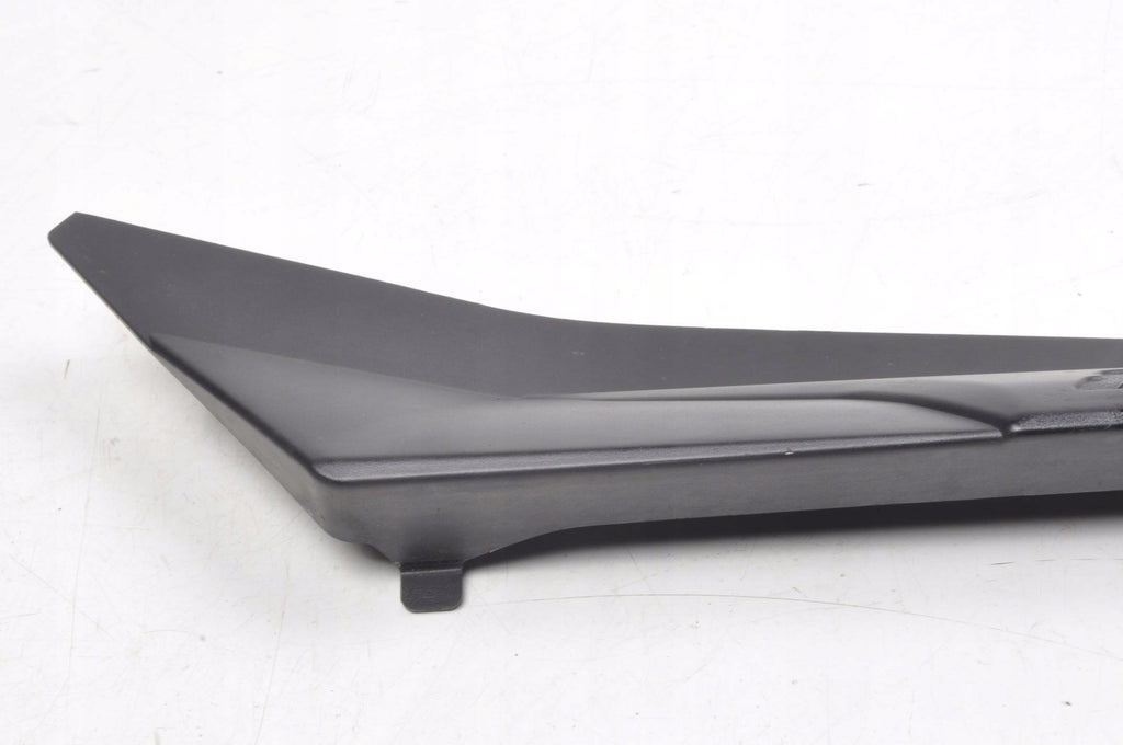 TRIUMPH TIGER 800 FAIRING COVER 2306253