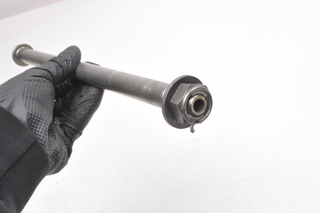 TRIUMPH TRIDENT 660 SWING ARM MOUNT SCREW