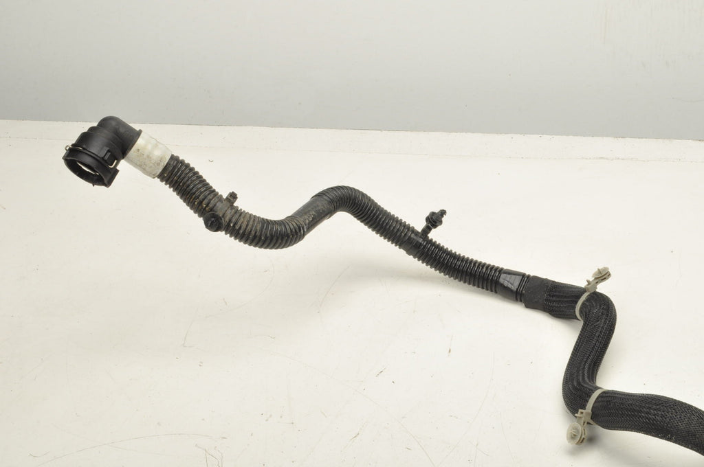 Tesla MODEL 3 PIPE WATER CABLE 1077595-00-E