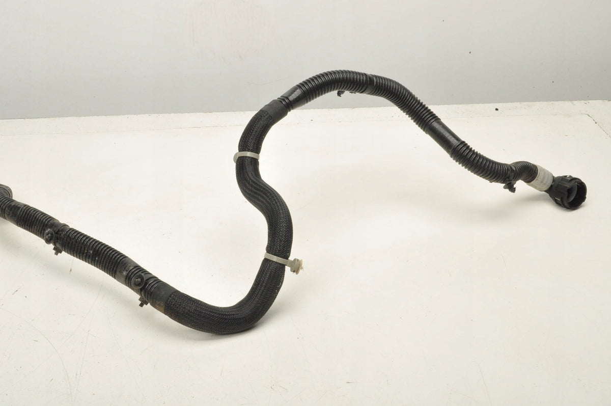 Tesla MODEL 3 PIPE WATER CABLE 1077595-00-E
