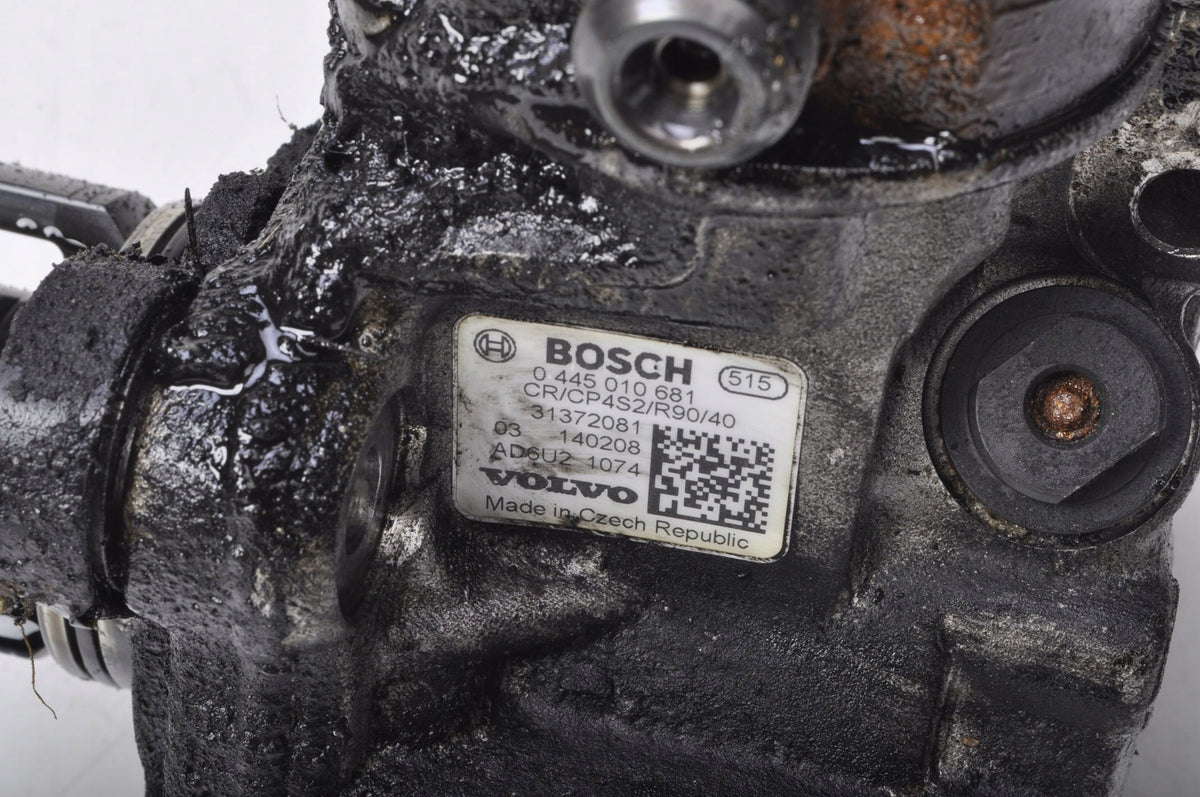 V40 II 2.0 D4 INJECTION PUMP 31372081 0445010681