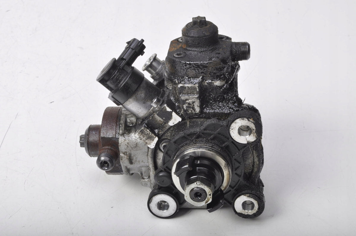 V40 II 2.0 D4 INJECTION PUMP 31372081 0445010681