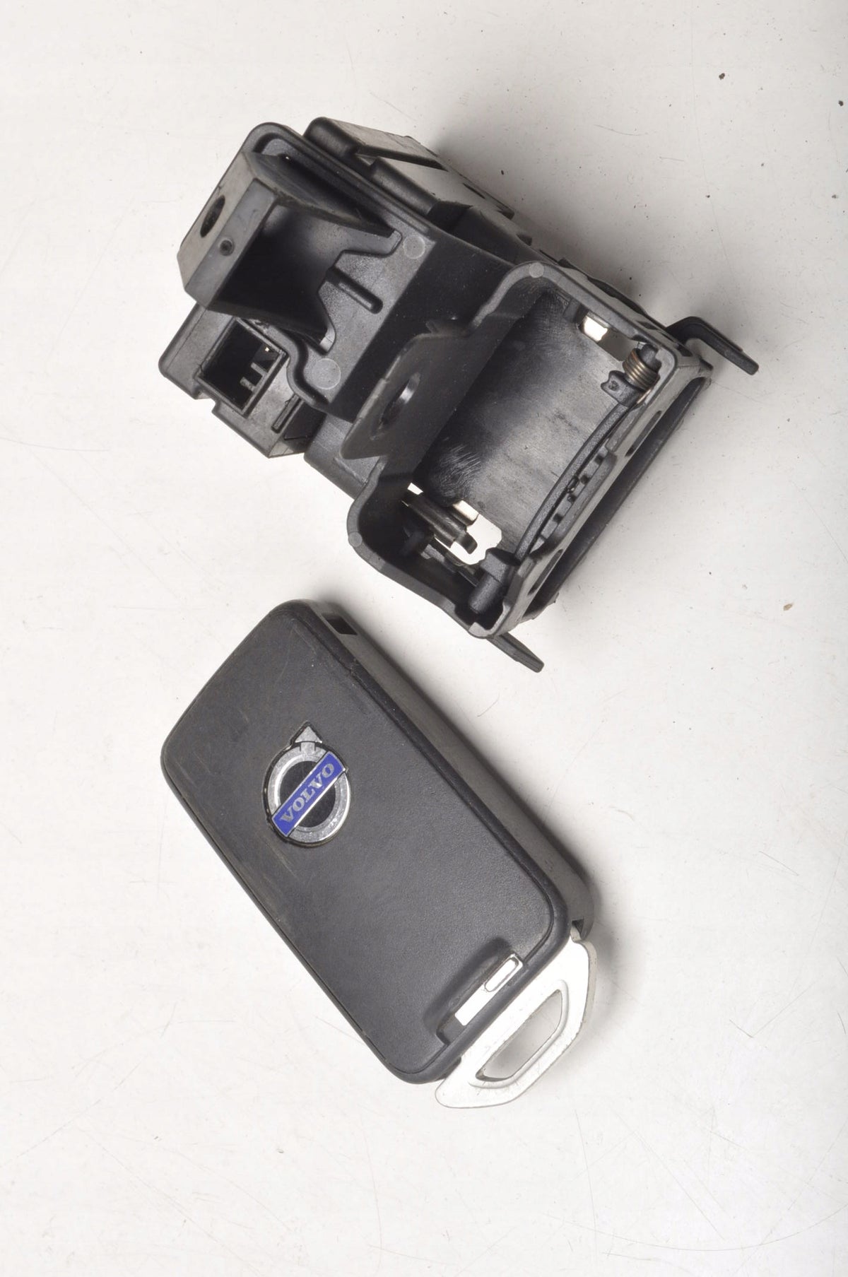 V40 II IGNITION SWITCH KEY 30659639 AH4N-15607-AE