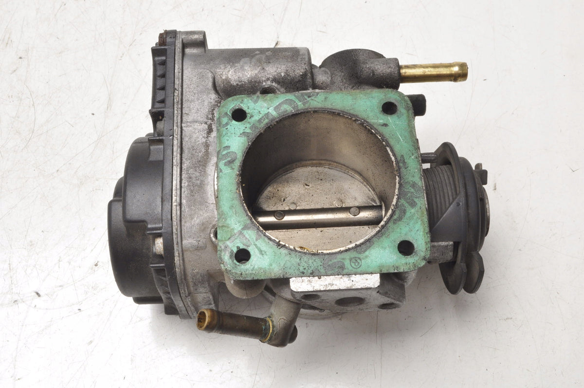 VOLKSWAGEN BORA 2.0i THROTTLE 06A133066E