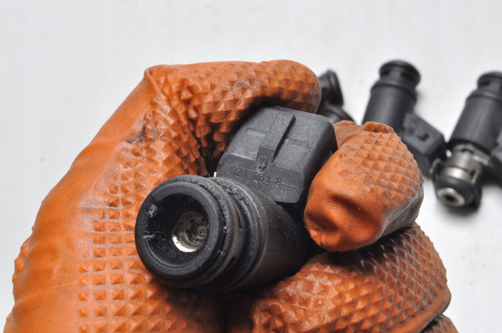 VOLKSWAGEN BORA 2.3 V5 150KM INJECTION INJECTOR 021031B
