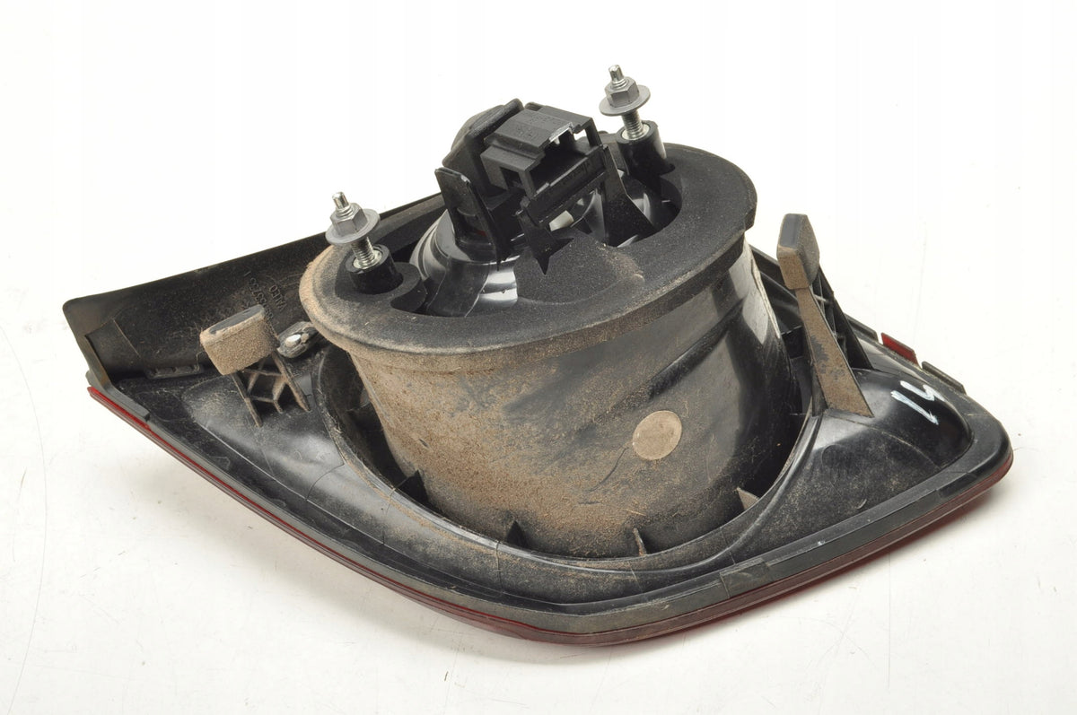 VOLKSWAGEN GOLF PLUS LAMP LEFT REAR IN FLAP 5M0945093M MINIVAN