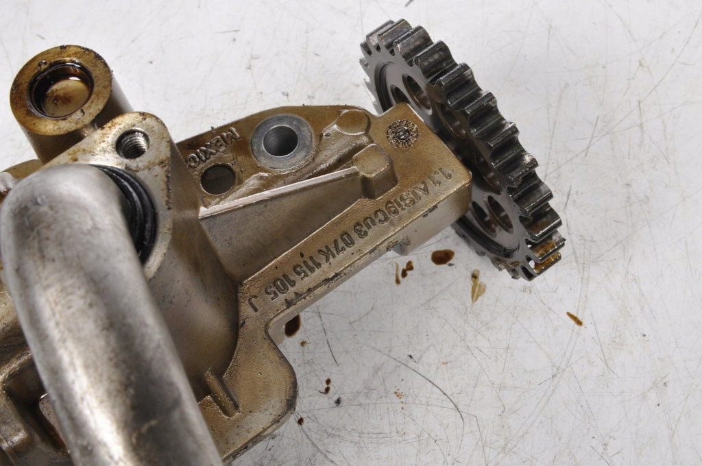 VOLKSWAGEN GOLF V 2.5 OIL PUMP 07K115105J