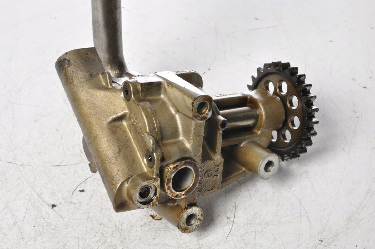 VOLKSWAGEN GOLF V 2.5 OIL PUMP 07K115105J