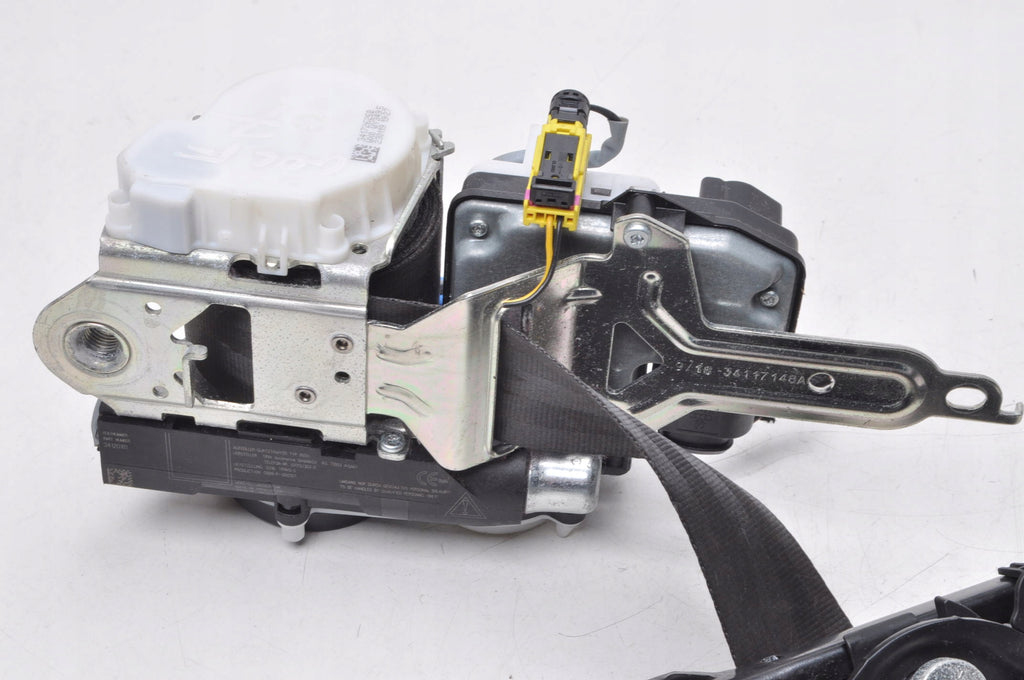 VOLKSWAGEN GOLF VII SEAT BELT RIGHT FRONT 34172625B
