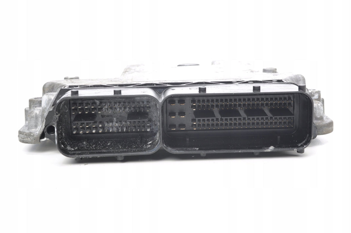 VOLKSWAGEN GOLF VIII 1.5 eTSI ENGINE CONTROLLER 05E907309G