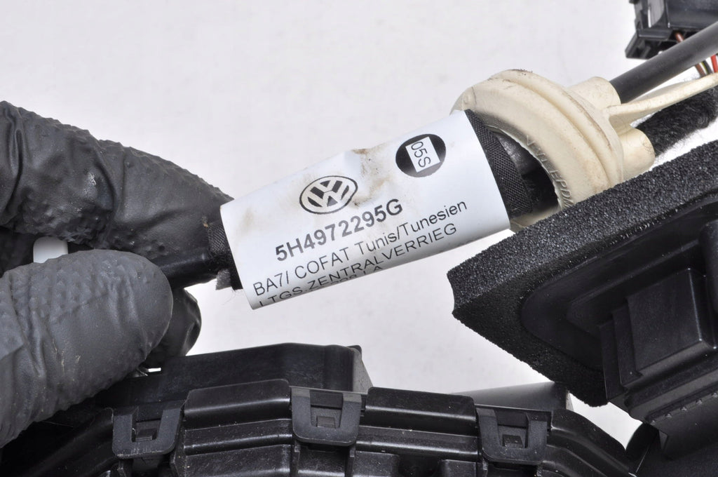 VOLKSWAGEN GOLF VIII DOOR LOCK LEFT FRONT 5TC837015D