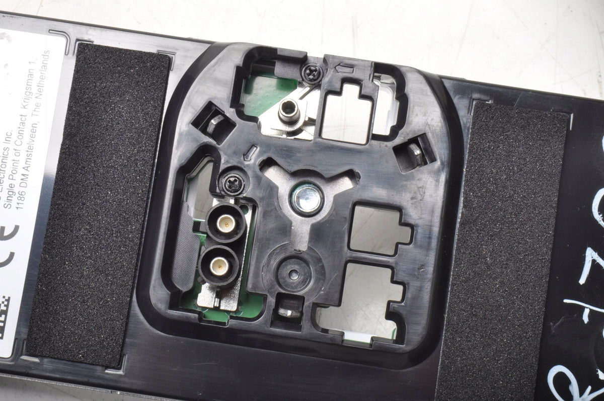 VOLKSWAGEN GOLF VIII ROOF ANTENNA CONTROLLER MODULE 5WA035741B