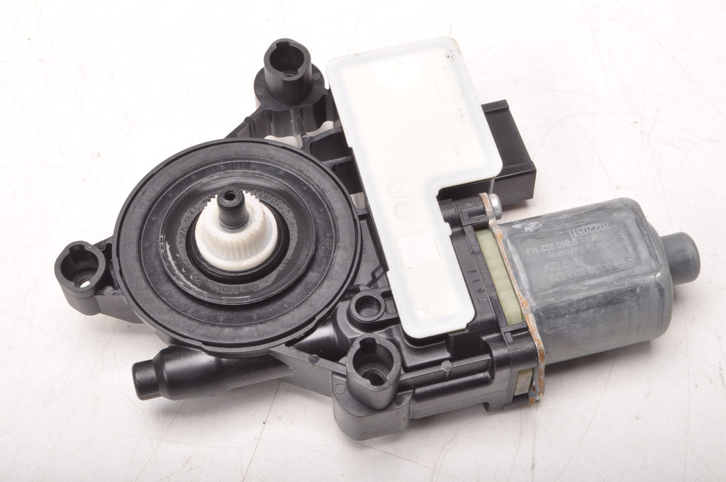 VOLKSWAGEN GOLF VIII WINDSHIELD MOTOR LEFT REAR 5Q0959408G