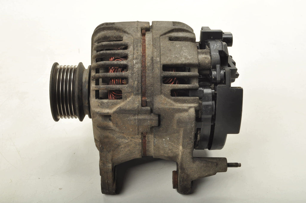 VOLKSWAGEN NEW BEETLE 2.0 B ALTERNATOR 038903018A