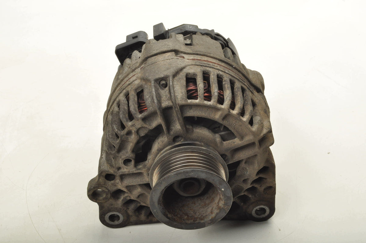 VOLKSWAGEN NEW BEETLE 2.0 B ALTERNATOR 038903018A