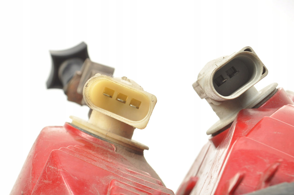 VOLKSWAGEN NEW BEETLE LAMP LEFT REAR EUROPE