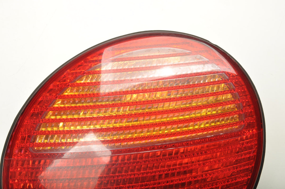 VOLKSWAGEN NEW BEETLE LAMP RIGHT REAR 1C0945096D