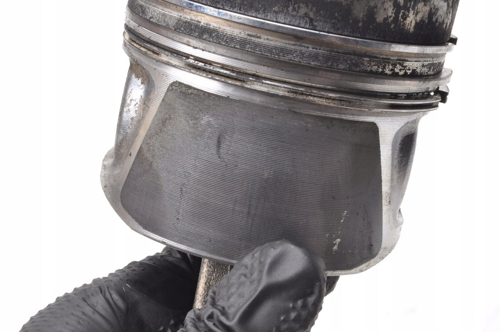 VOLKSWAGEN PASSAT B7 2.0 TDI 140KM PISTON WITH CONNECTING ROD CFFB V400