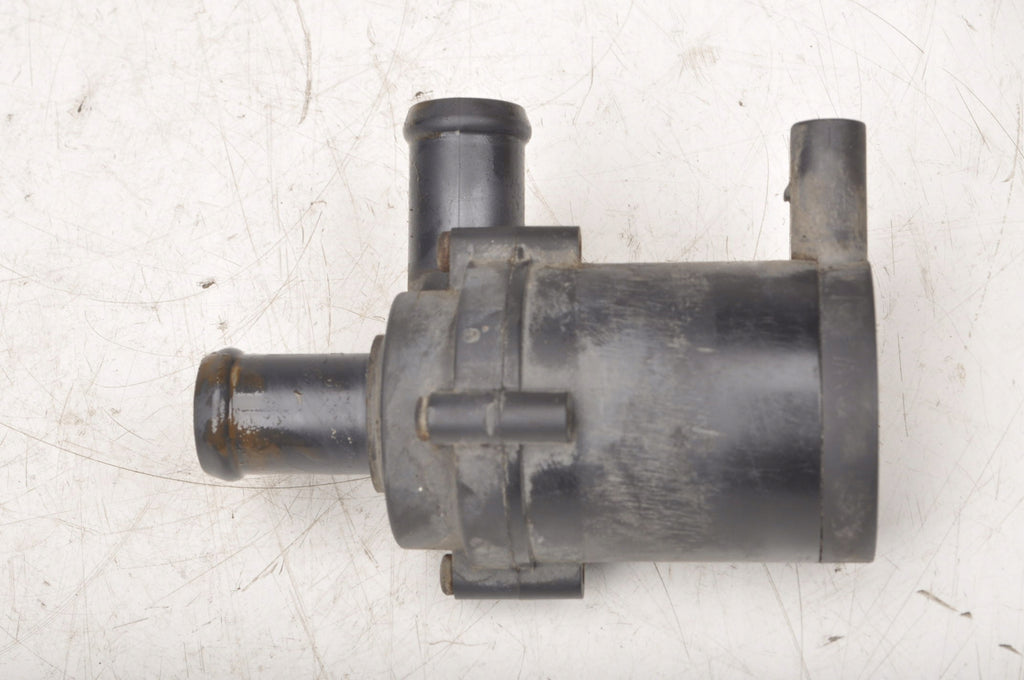 VOLKSWAGEN SCIROCCO III 2.0 TFSI WATER CIRCULATION PUMP