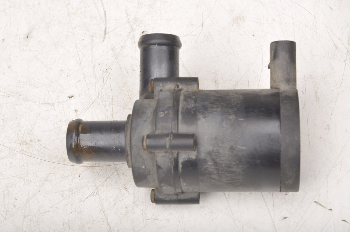 VOLKSWAGEN SCIROCCO III 2.0 TFSI WATER CIRCULATION PUMP