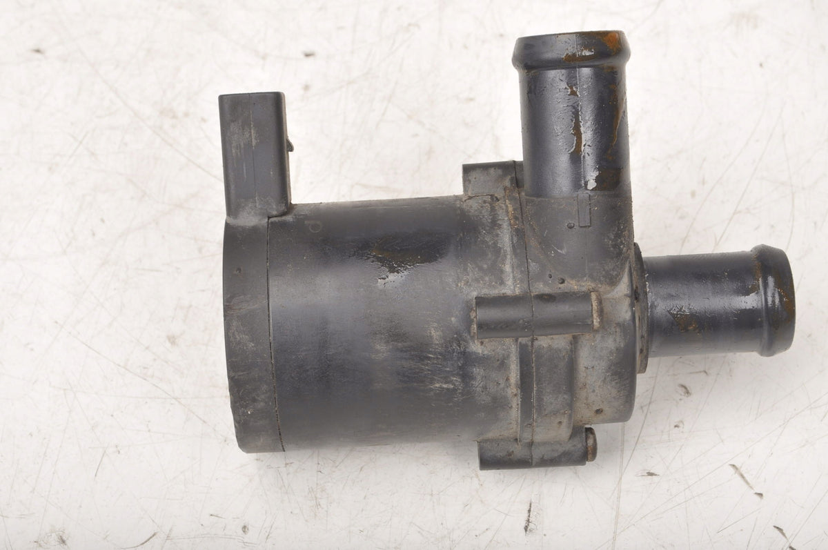 VOLKSWAGEN SCIROCCO III 2.0 TFSI WATER CIRCULATION PUMP