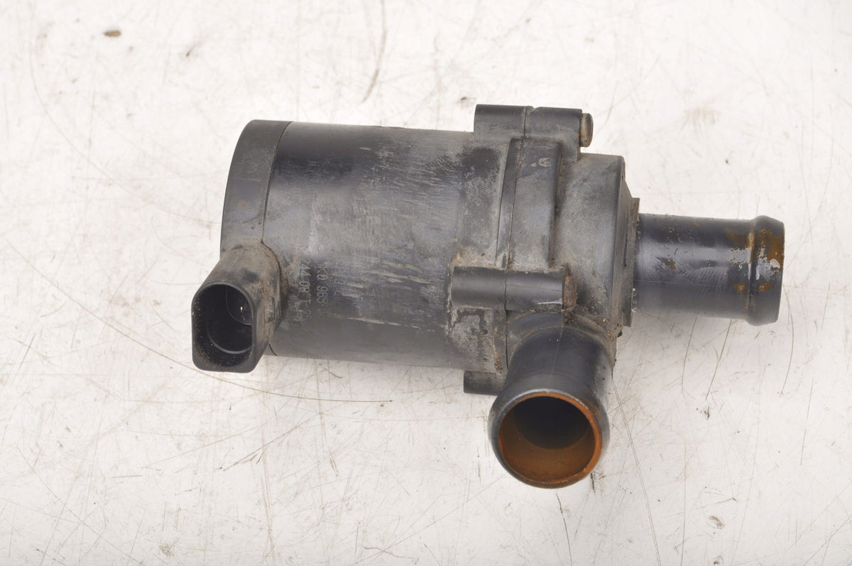 VOLKSWAGEN SCIROCCO III 2.0 TFSI WATER CIRCULATION PUMP